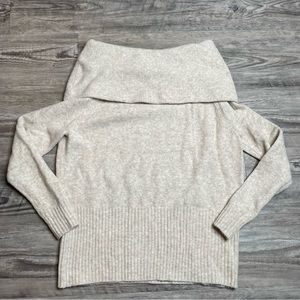 H&M Off the Shoulder Cream Sweater Women’s Size M